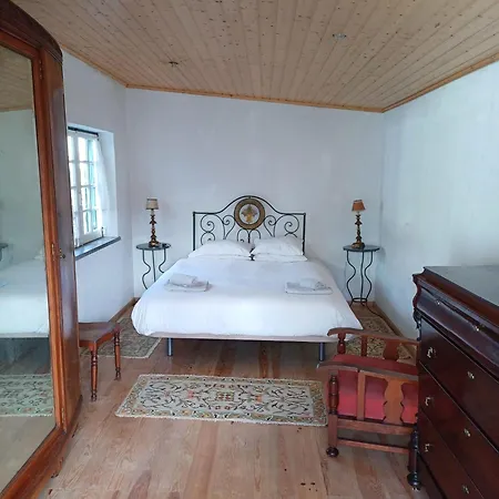 Casa Dos Pinheiros Nyaraló *